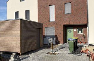 Haus mieten in 18209 Bad Doberan, Erstbezug! KfW-40-Neubau über 3 Etagen mit 6 Zimmern, 3 Bädern, HWR, Ankleide, PV-Anlage