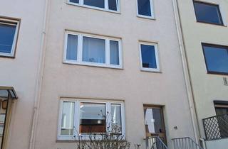 Anlageobjekt in 28203 Steintor, Teilweise vermietetes Mehrfamilienhaus mit 4-5 Wohneinheiten, Balkonen, Vollkeller, Steintorviertel