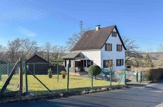 Anlageobjekt in 53773 Hennef, Sorgenfrei und sicher Geld anlegen in Grund und Boden – Einfamilienhaus mit Wohnrecht in Hennef.