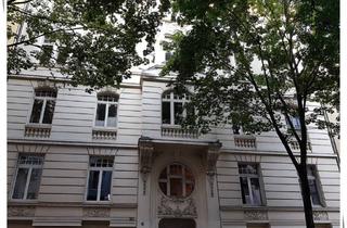 Wohnung kaufen in 50674 Altstadt-Süd, Solitär im Herzen von Köln! Denkmalgeschützte Altbauwohnung