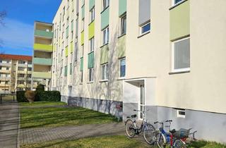 Wohnung mieten in Rudolf-Breitscheid-Straße 73, 04509 Delitzsch, Drei Zimmer mit Balkon