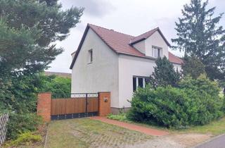 Einfamilienhaus kaufen in 03099 Kolkwitz, Großzügiges Einfamilienhaus mit Nebengelass im Cottbuser Süden zu verkaufen!