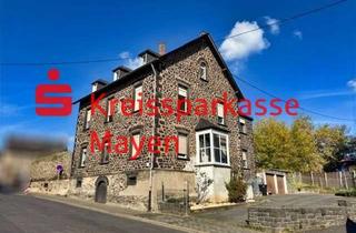 Haus kaufen in 56753 Mertloch, Historisches Natursteinhaus mit Doppelgarage