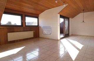 Wohnung kaufen in 76356 Weingarten, ganz oben: mit Balkon, EBK, Fernsicht, Garage,....