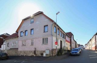 Mehrfamilienhaus kaufen in 31008 Elze, Mehrfamilienhaus mit Entwicklungspotenzial – Kernsanierung erforderlich