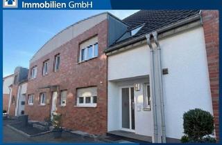 Reihenhaus kaufen in Zum Buscherhof 32, 41749 Viersen, VIE-Süchteln: Reihenhaus Bj. 2005 mit 135m² Wfl. , Garten, Teilkeller und Garage in ruhigem Umfeld