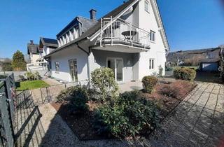 Wohnung kaufen in 56072 Koblenz, Koblenz - Eigentumswohnung mit Garten und Garagen