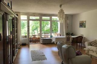 Wohnung kaufen in 25813 Husum, Husum - Husum : Großzügige 3 Zimmer Wohnung 93 qm u. Loggia zu verkaufen