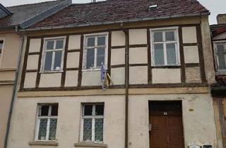 Haus kaufen in 16866 Kyritz, Kyritz - Fachwerkhäuser in Zentraler Lage - Sanierung-Kabitalanlage