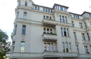Wohnung kaufen in Feuerbachstraße, 12163 Berlin, Berlin - Nahe Knausplatz: vermietete ETW mit Balkon im Altbau