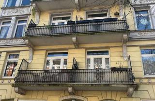 Wohnung kaufen in 22089 Eilbek, 2-Zimmer-Altbau-Wohnung in Eilbek, Dachgeschoss mit Ausblick