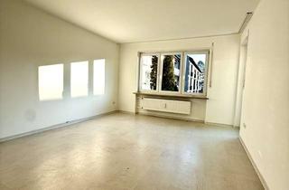 Wohnung kaufen in 86368 Gersthofen, Helle 4-Zimmer-Wohnung mit Balkon und solider Bausubstanz in Gersthofen!