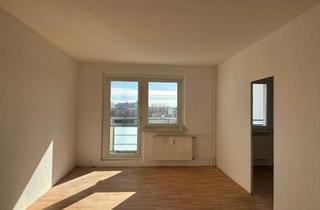 Wohnung mieten in Kastanienallee 44, 12627 Hellersdorf, Sanierte Dachgeschosswohnung mit Balkon und Wannenbad - leider ohne Aufzug!