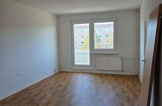 Wohnung mieten in Albrecht-Dürer-Straße 49, 39576 Stendal, Schnäppchenwohnung! 3 -Räume + Badewanne + Balkon