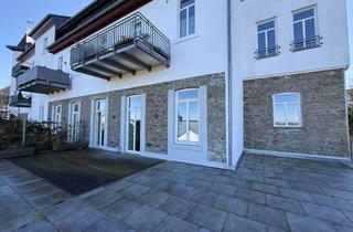 Wohnung mieten in Gerberstraße, 53773 Hennef, Traumhafter Blick auf Burg Blankenberg – helle Erdgeschosswohnung mit großzügiger Terrasse