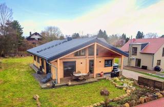 Haus kaufen in 36355 Grebenhain, ANKOMMEN, ENTSCHLEUNIGEN & WOHLFÜHLEN - Urbaner Holz-Bungalow in naturnaher Lage