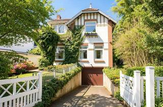 Einfamilienhaus kaufen in 22335 Groß Borstel, Historisches Einfamilienhaus mit solider Substanz und Raum für eigene Ideen