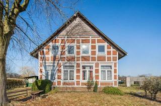 Haus kaufen in 21755 Hechthausen, Traumhaftes Fachwerk-Ensemble: Ehemalige Schule mit drei Wohneinheiten und Nebengebäude