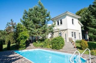 Villa kaufen in 16775 Großwoltersdorf, Mediterrane Villa in Seenähe - Stilvolles Wohnen auf großen Grundstück mit Pool