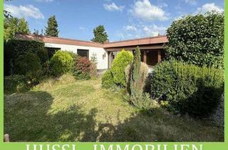 Haus kaufen in 63801 Kleinostheim, Lebensgefühl Waldstadt! Freistehender Bungalow naturnah am Waldrand