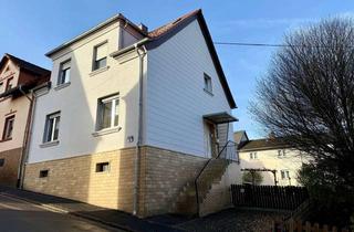 Haus kaufen in 66540 Neunkirchen, Charmantes Zweifamilienhaus mit Garten und Balkon in Wiebelskirchen zu verkaufen