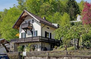 Haus kaufen in Beuerberger Str. 44, 82515 Wolfratshausen, Zweifamilienhaus mit herrlichem Alpenblick in Wolfratshausen zu verkaufen PROVISIONSFREI