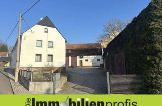 Bauernhaus kaufen in 08527 Plauen, Plauen 4 km: Dreiseithof mit Scheunen, Garten und Baugrund
