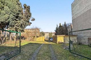 Gewerbeimmobilie kaufen in 08412 Werdau, Investorenchance Werdau: Vielseitiges Doppelgrundstück mit 11 Garagen - bereit für neue Visionen