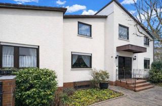 Haus kaufen in 63073 Offenbach, Klassisch, elegant und trotzdem erschwinglich (Erbpacht) - geräumiges Zweifamilienhaus mit Garten am Ende von ruhiger Sackstraße in OF-Bieber