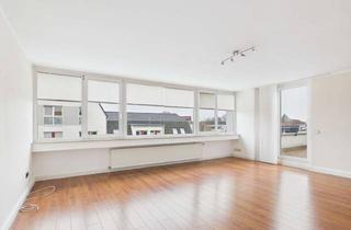 Wohnung kaufen in 04416 Markkleeberg, Bezugsfreie Dachgeschosswohnung mit Dachterrasse und Stellplatz!