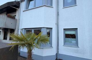 Wohnung kaufen in 40764 Langenfeld, Ankommen und wohlfühlen: Neuwertige 3,5-Zimmer-Wohnung mit Garage in Langenfeld-Berghausen