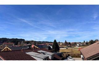 Wohnung kaufen in 87534 Oberstaufen, Großzügige 4-Zimmer-Dachgeschosswohnung in zentrumsnaher Lage von Oberstaufen im Allgäu