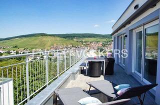 Penthouse kaufen in 73630 Remshalden, Barrierefreie Penthousewohnung mit malerischem Weitblick auf die Weinberge!