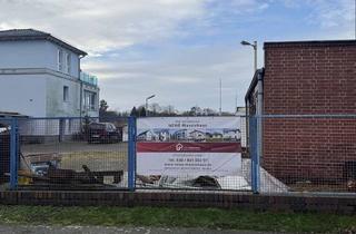 Doppelhaushälfte kaufen in Friederikestraße 21, 13505 Konradshöhe, Doppelhaushälfte in Konradshöhe mit Seezugang.