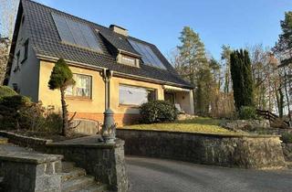 Einfamilienhaus kaufen in Hauptstraße 37, 23974 Neuburg, Großes Einfamilienhaus mit Einliegerwohnung und schöner Aussicht