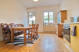 Immobilie mieten in 45259 Heisingen, Schöne Altbauwohnung mit Terrasse zum Garten, hohe Räume, Dielenboden, Parkplatz möglich