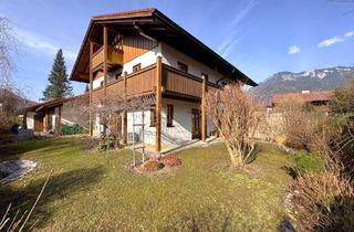 Haus kaufen in 83246 Unterwössen, Gepflegte, geräumige Haushälfte mit 2 Bädern, Gäste-WC, offenem Kamin und 2 Garagen in ruhiger Lage