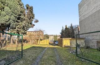 Garagen kaufen in 08412 Werdau, Investorenchance Werdau: Vielseitiges Doppelgrundstück mit 11 Garagen - bereit für neue Visionen