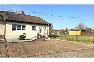 Einfamilienhaus kaufen in 66773 Schwalbach, Schwalbach / Hülzweiler - Saniertes Einfamilienhaus mit Einliegerwohnung in TOP-Lage von Hülzweiler