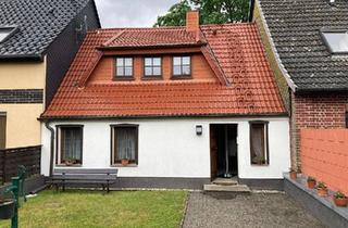 Haus kaufen in 17375 Liepgarten, Liepgarten - Wohnhaus nahe Strand & Hafen mit Einliegerbereich in Mönkebude