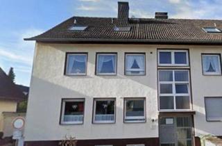 Wohnung kaufen in 53859 Niederkassel, Niederkassel - Lichtdurchflutete 2-Zimmer-Dachgeschosswohnung