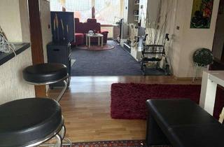 Wohnung kaufen in 73240 Wendlingen, Charmante Wohnung mit Hobbyraum und großem Gartenanteil