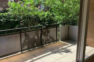 Wohnung kaufen in 45131 Rüttenscheid, 4-Zimmer Wohnung mit Balkon, ruhig und zentral in Rüttenscheid-Haumannviertel