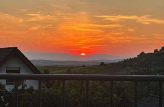Wohnung mieten in 79285 Ebringen, 4-Zimmer-Wohnung mit großzügiger Wohnküche und großer Terrasse – Weitblick über die Rheinebene & Son