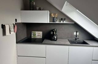 Wohnung mieten in Pirolweg, 33335 Gütersloh, Stilvolle 2-Raum-DG-Wohnung - vollmöbliert -