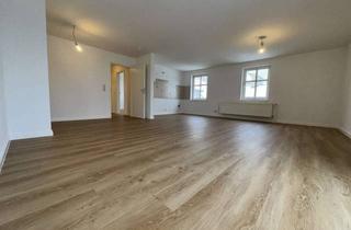 Wohnung mieten in Karl-Marx-Straße 76, 16816 Neuruppin, Business-ready oder privat, eine schöne renovierte 2-Zimmer-Whg. zu vermieten