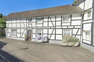 Haus kaufen in 51766 Engelskirchen, Haus mit 2 Wohneinheiten in Engelskirchen-Loope (provisionsfrei) | Garten | Toplage