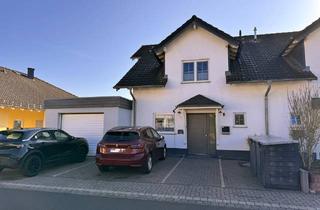 Doppelhaushälfte kaufen in 56249 Herschbach, Einziehen & wohlfühlen: Gepflegte Doppelhaushälfte mit Garage und Gartenhaus