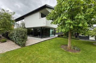 Haus kaufen in 87549 Rettenberg, Modernes Architektenhaus mit Indoor-Pool & Bergblick auf den Grünten