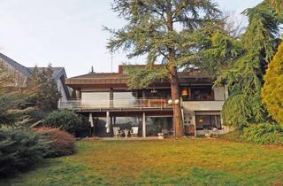 Villa kaufen in 73230 Kirchheim, Gepflegte Architektenvilla auf dem Kirchheimer Würstlesberg in unverbaubarer Aussichtlage